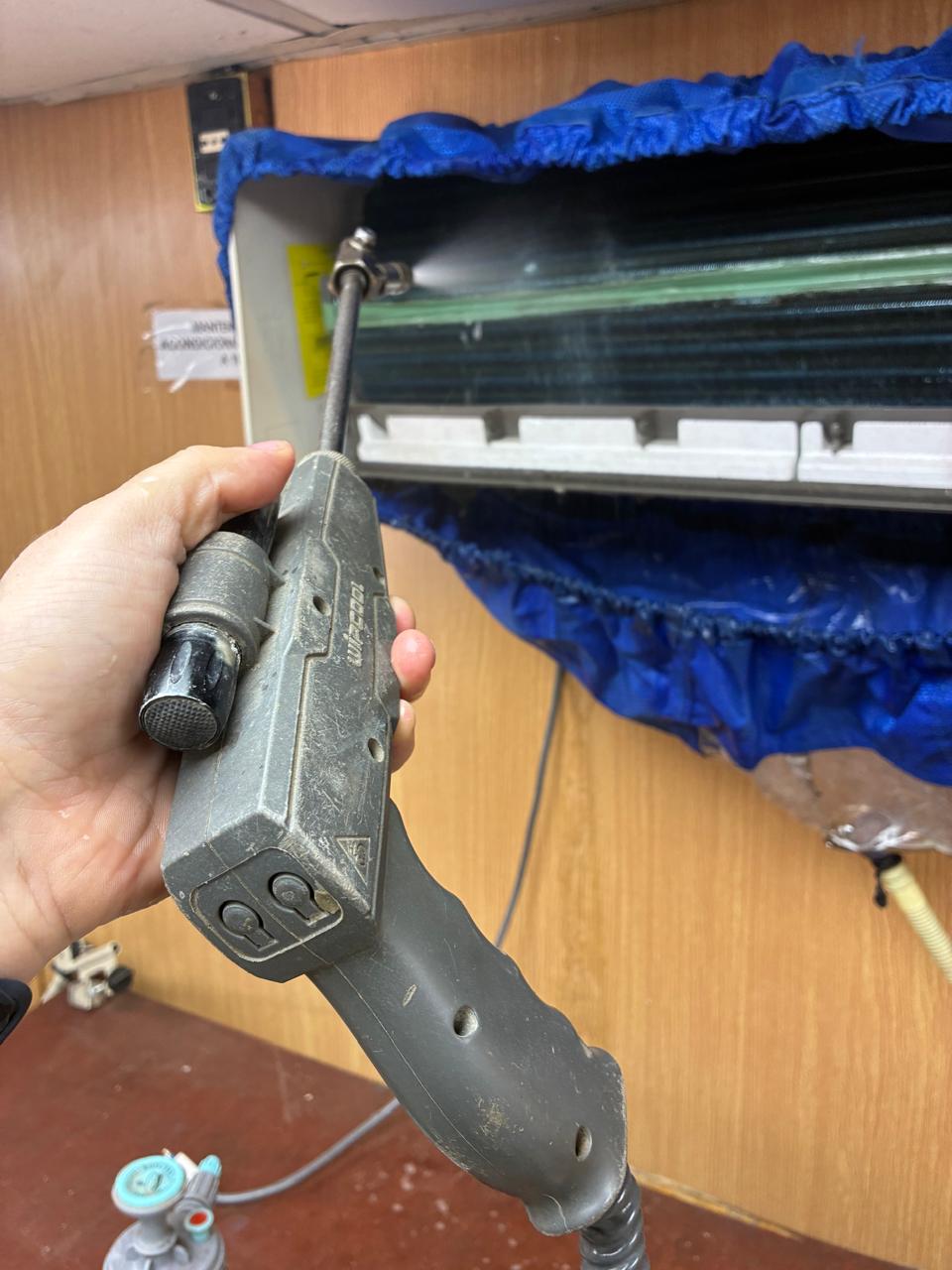 Limpieza profunda de unidad interior desarmada